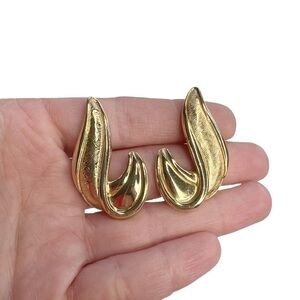Vintage Avon Gold Tone Swirl Scroll Hatch Woven Textured Pierced Earrings